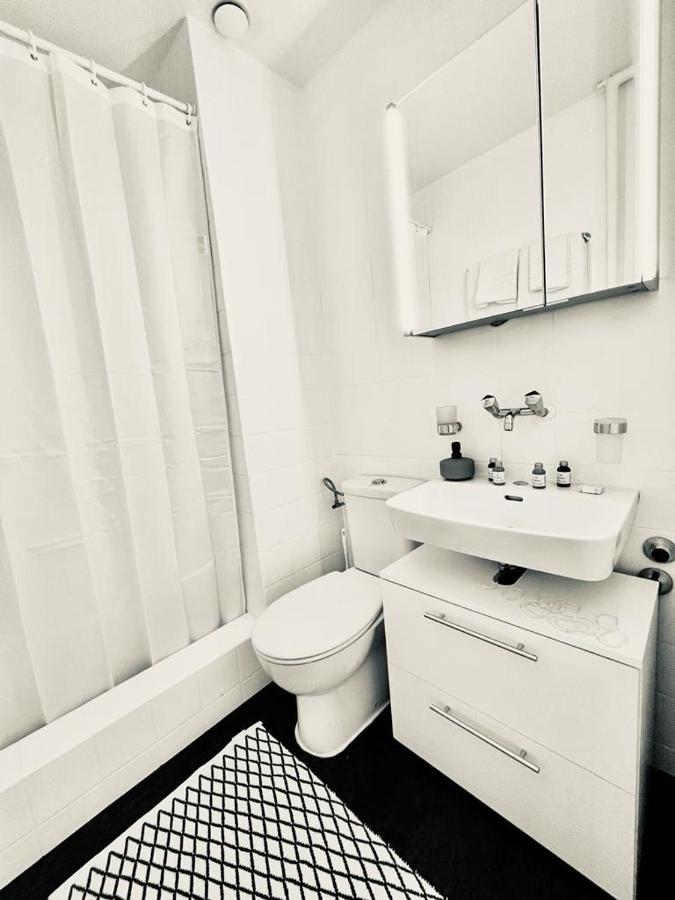 Cozy Studio Apartment Unit 11 In Center Of زيورخ المظهر الخارجي الصورة
